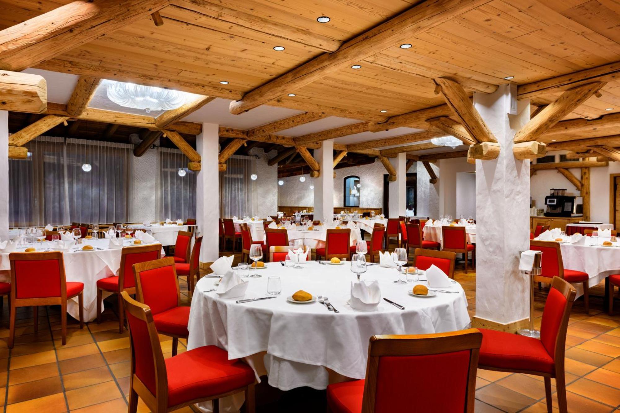 Carlo Magno Hotel Spa Resort Мадонна-ди-Кампильо Экстерьер фото