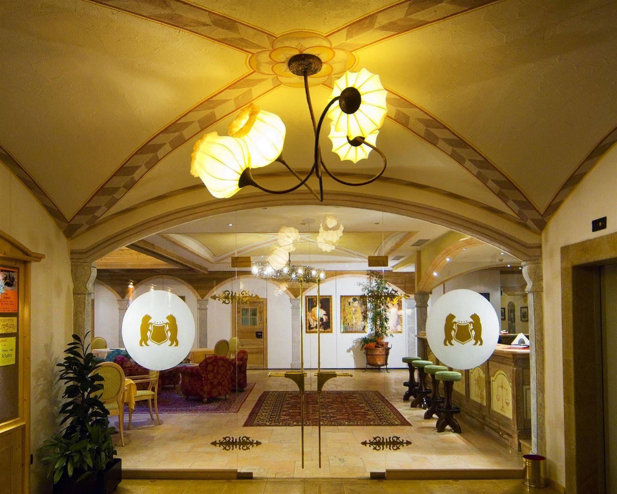 Carlo Magno Hotel Spa Resort Мадонна-ди-Кампильо Экстерьер фото
